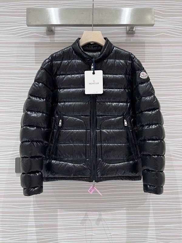Moncler Black Slim-Fit Quilted Down Jacket – High-Gloss Lacquered Shell Stand Collar Dual Zip Pockets Arm Badge Canadian Outerwear