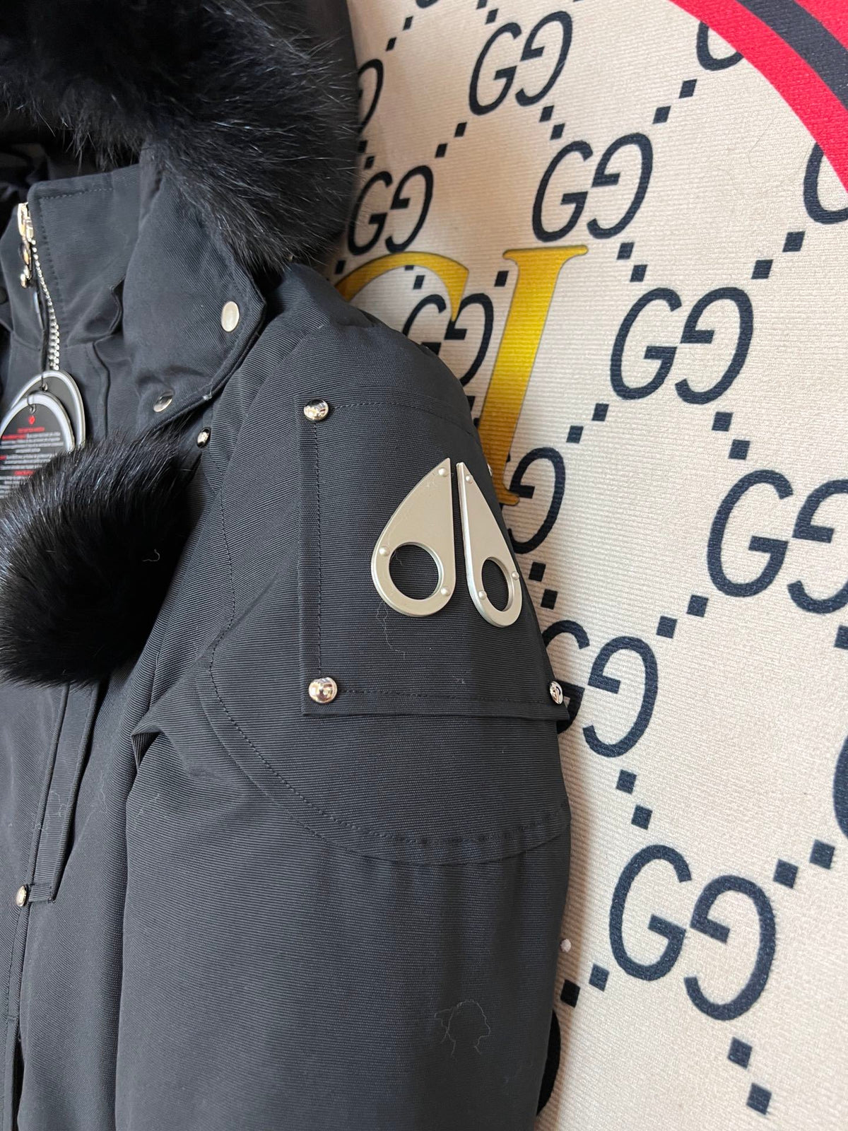 Moose Knuckles Black Fur Pom-Pom Down Bomber – White Fur Hood Crystal Stud Canadian Outerwear