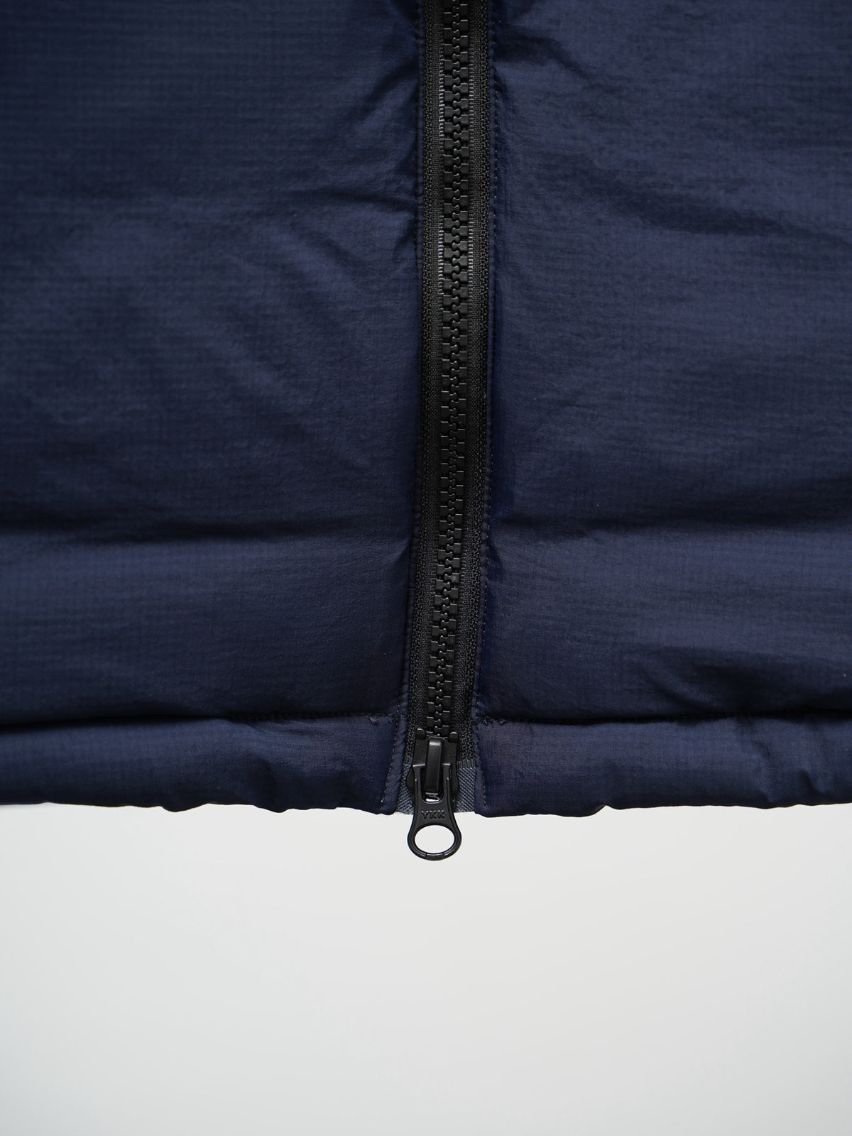 Canada Goose Navy Blue Down Jacket – Black Quilted Interior Black Ribbed Cuffs Arctic Program Badge Canadian Outerwear