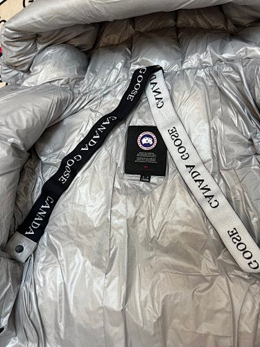 Canada Goose Silver Metallic Down Puffer – Glossy Shell Arctic Program Badge Canadian Outerwear
