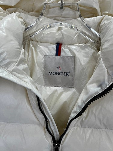 Moncler Ivory Classic Down Hooded Jacket – High-Gloss Shell Wide Horizontal Baffles Integrated Hood Tonal Hardware Tricolor Label Moncler Outerwear