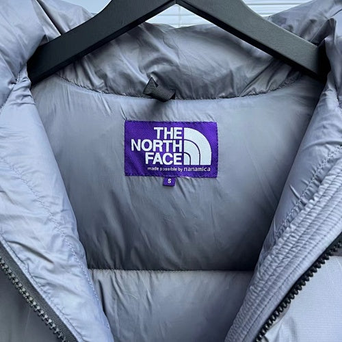 The North Face Purple Label Silver Grey GORE-TEX INFINIUM Nuptse Hooded Down Jacket – Nanamica Collab Metallic Shell Tonal Logo Baffle Quilting TNF Purple Label Outerwear