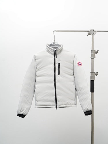 Canada Goose White Down Jacket – Silver Quilted Interior Black Ribbed Cuffs Arctic Program Badge Canadian Outerwear