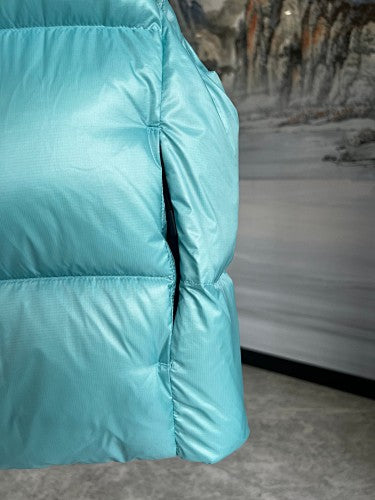 Canada Goose Teal Down Vest – Arctic Program Insulated Sleeveless Jacket