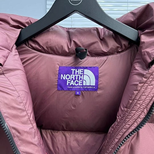 The North Face Purple Label Dusty Rose GORE-TEX INFINIUM Nuptse Hooded Down Jacket – Nanamica Collab Baffle Quilting Tonal Logo Hip Zip Pockets TNF Purple Label Outerwear