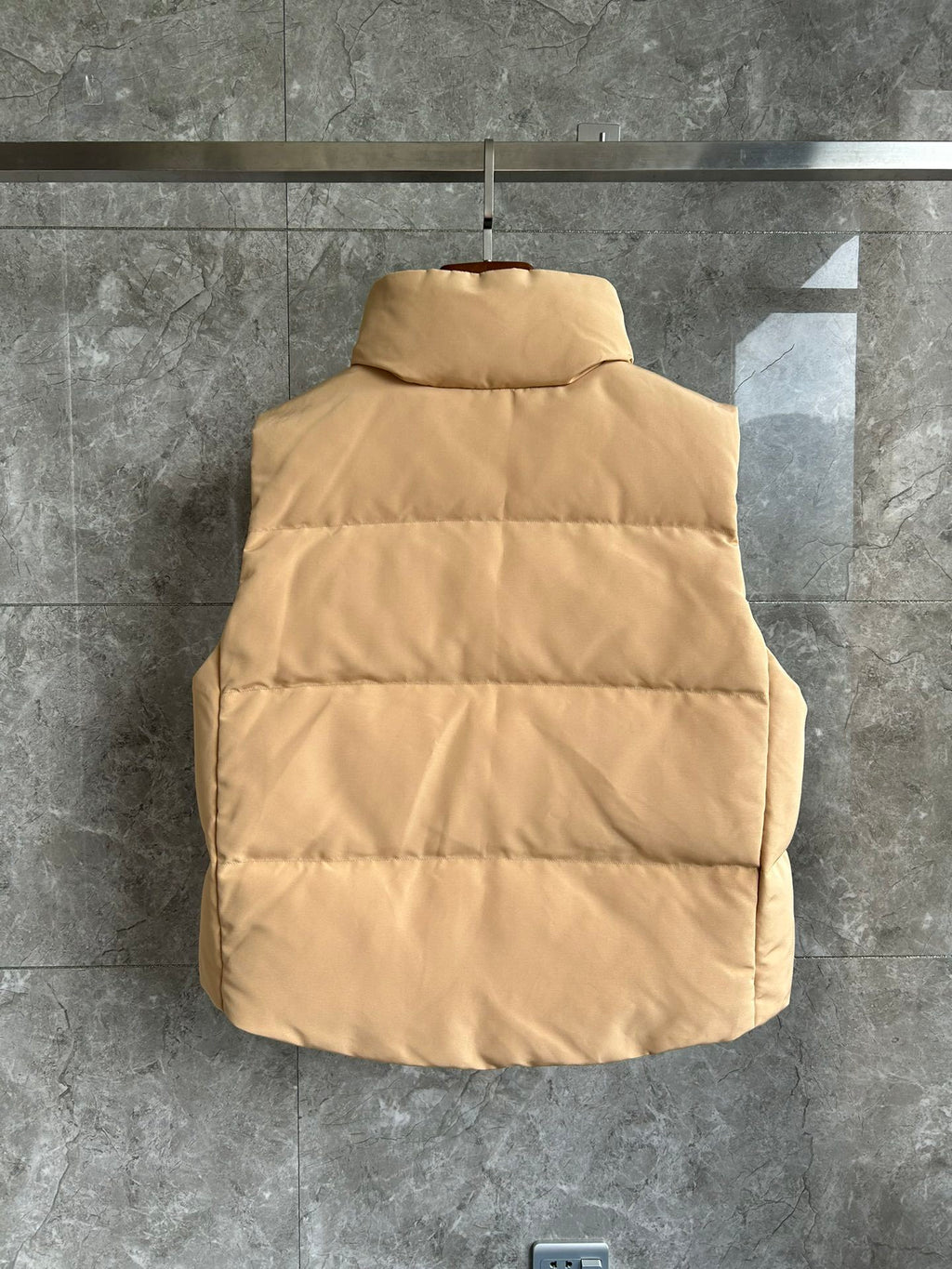 Canada Goose Camel Down Vest – Arctic Program Insulated Sleeveless Jacket