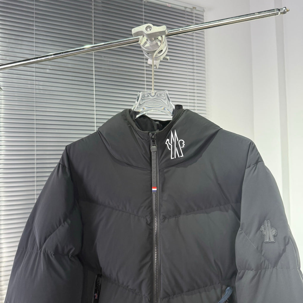 Moncler Graphic-Detail Black Hooded Puffer Jacket