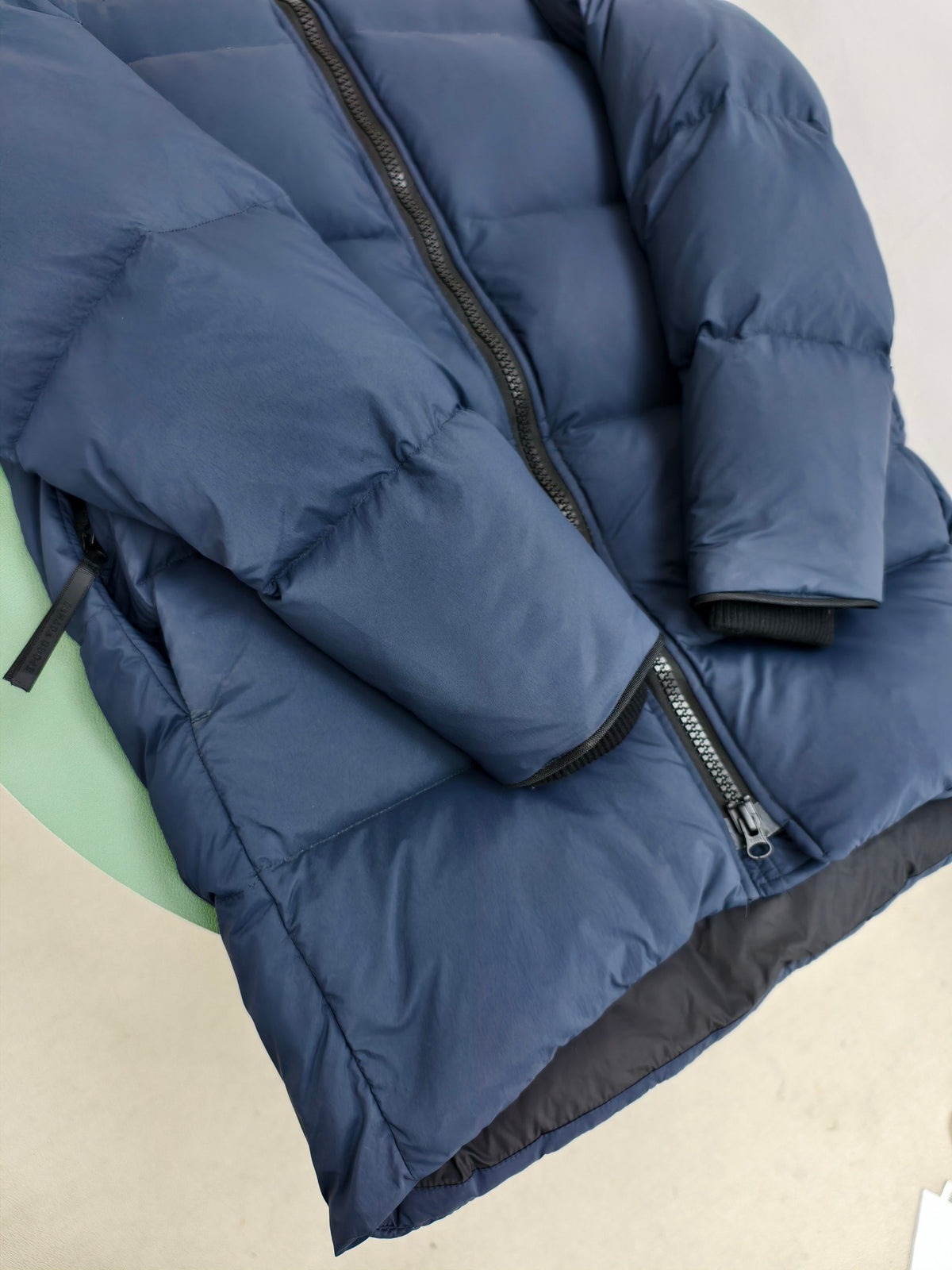 Canada Goose Navy Blue Mid-Length Hooded Puffer – Grid Quilted Padded Hood Arctic Program Badge Canadian Outerwear