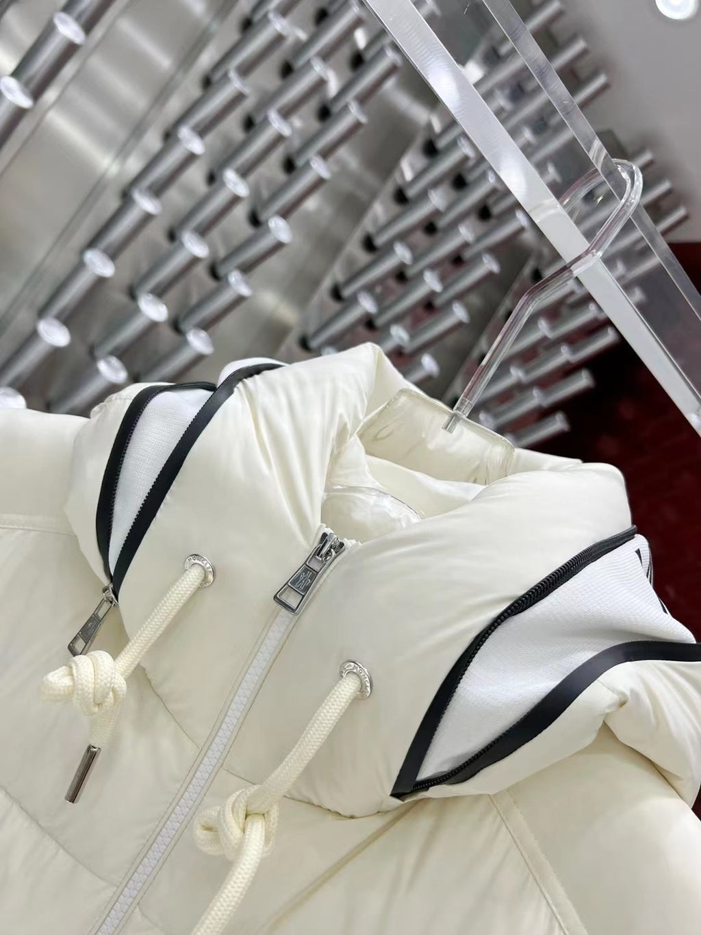 Moncler White Hooded Down Vest – Premium Insulated Sleeveless Jacket