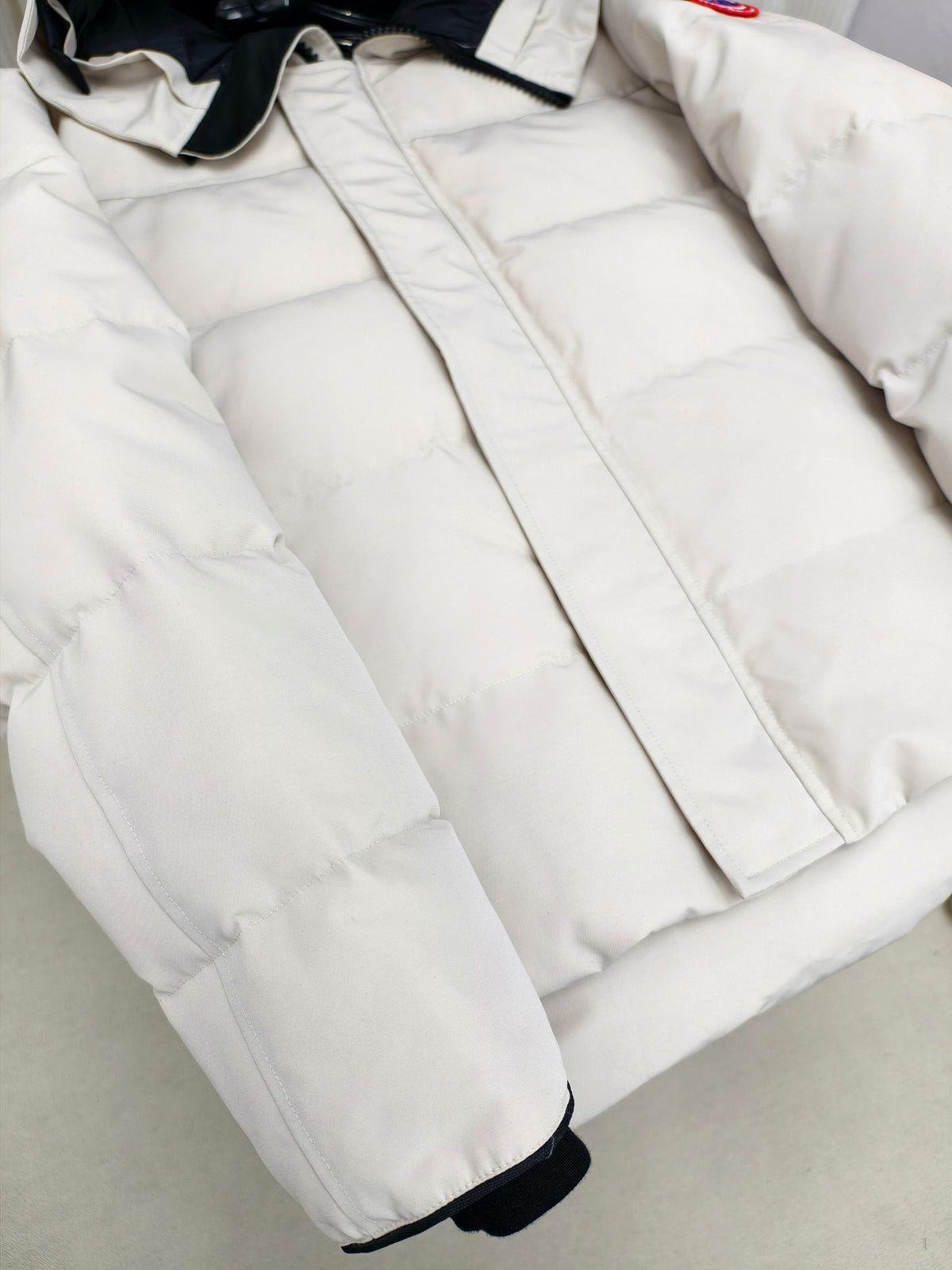Canada Goose White Arctic Program Down Parka – Hooded Expedition Outerwear