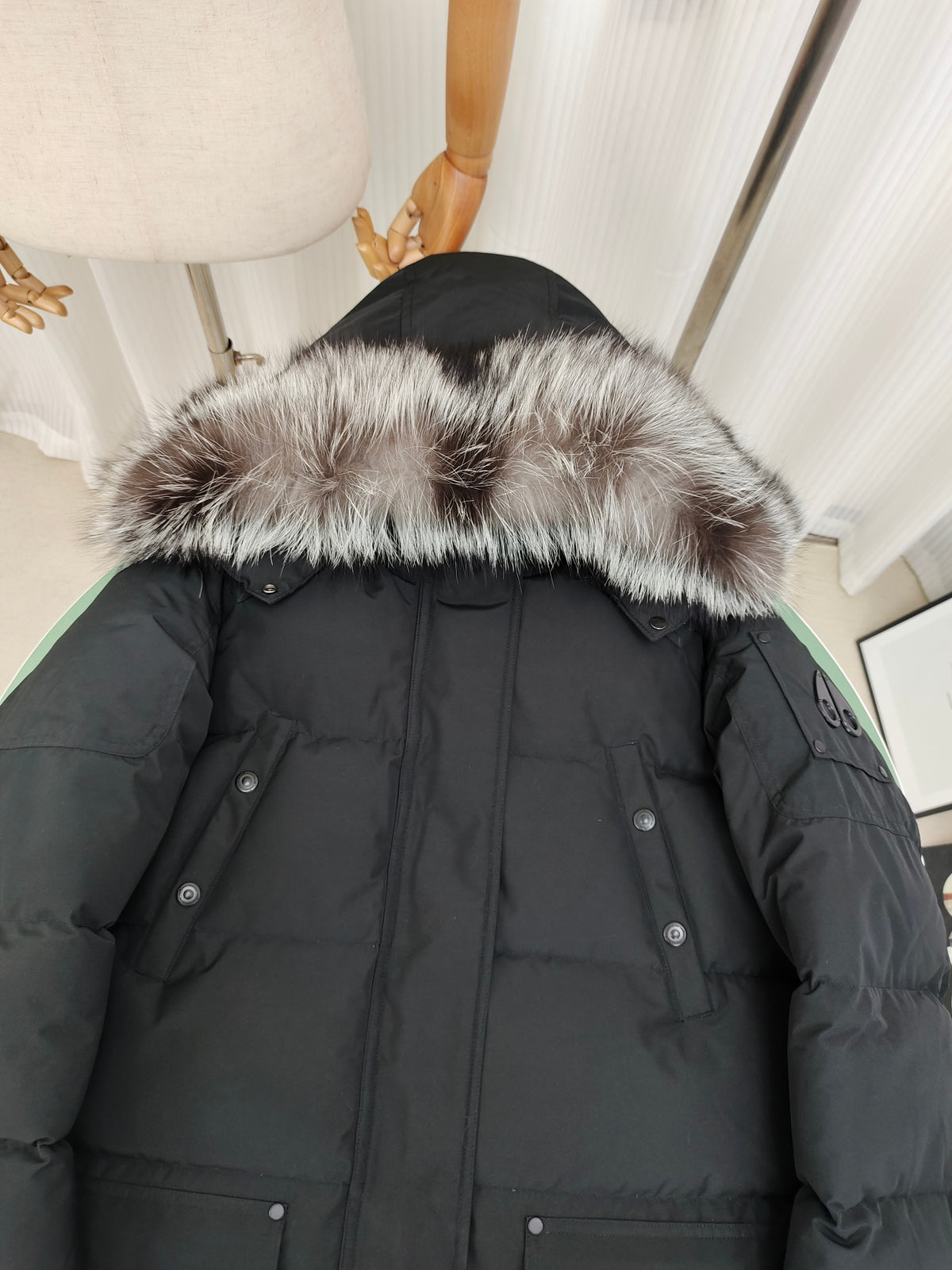 Moose Knuckles Black Long Parka – Silver Fox Fur Hood Utility Pockets Canadian Outerwear
