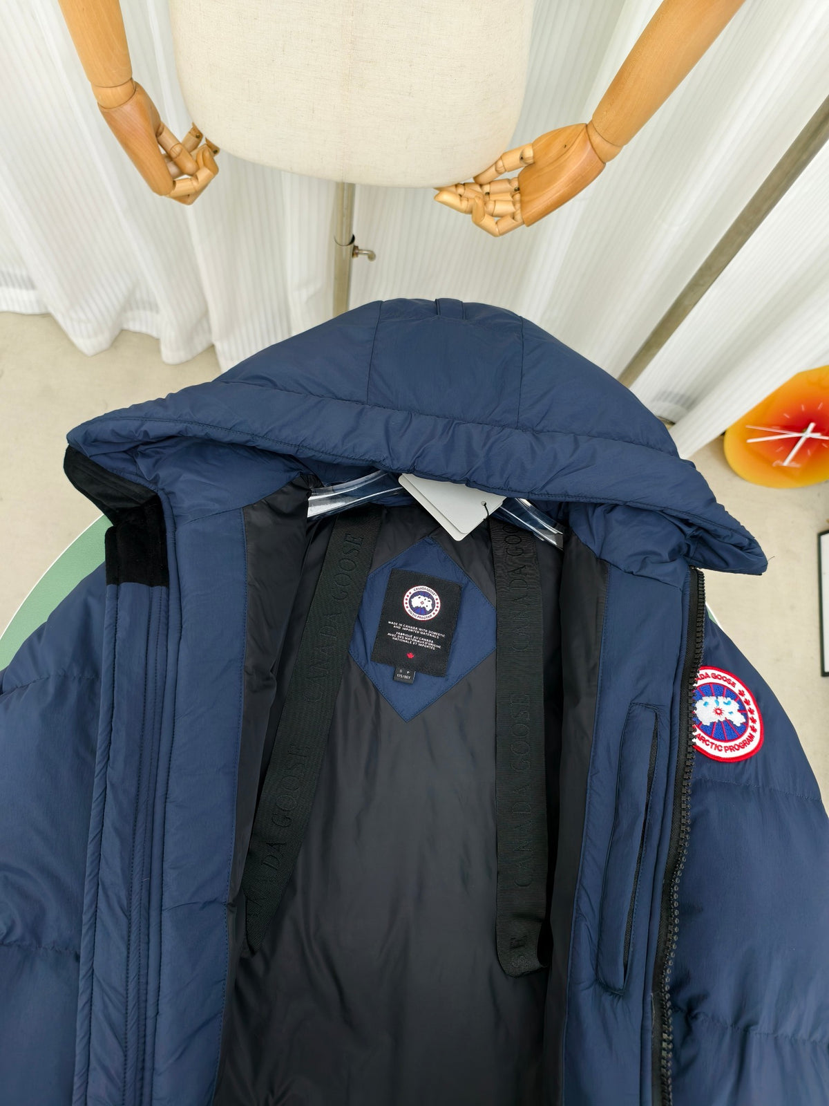 Canada Goose Navy Blue Mid-Length Hooded Puffer – Grid Quilted Padded Hood Arctic Program Badge Canadian Outerwear