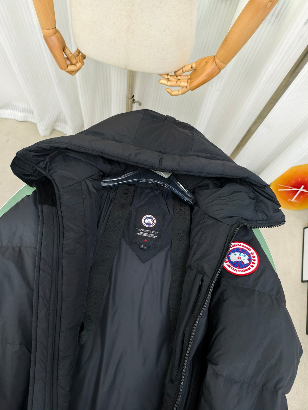 Canada Goose Black Mid-Length Hooded Puffer – Grid Quilted Padded Hood Arctic Program Badge Canadian Outerwear