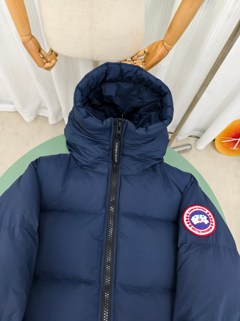 Canada Goose Navy Blue Mid-Length Hooded Puffer – Grid Quilted Padded Hood Arctic Program Badge Canadian Outerwear