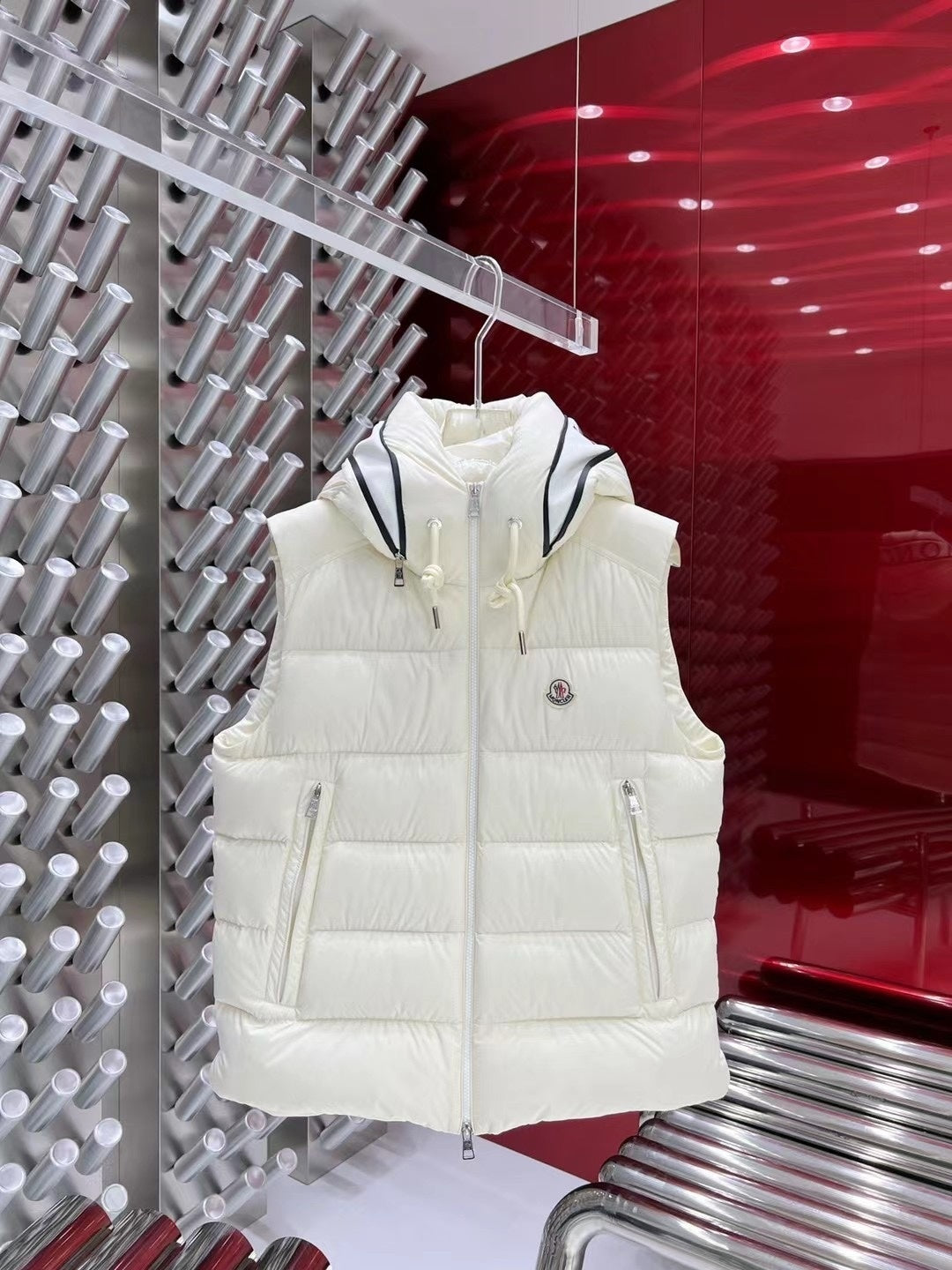 Moncler White Hooded Down Vest – Premium Insulated Sleeveless Jacket