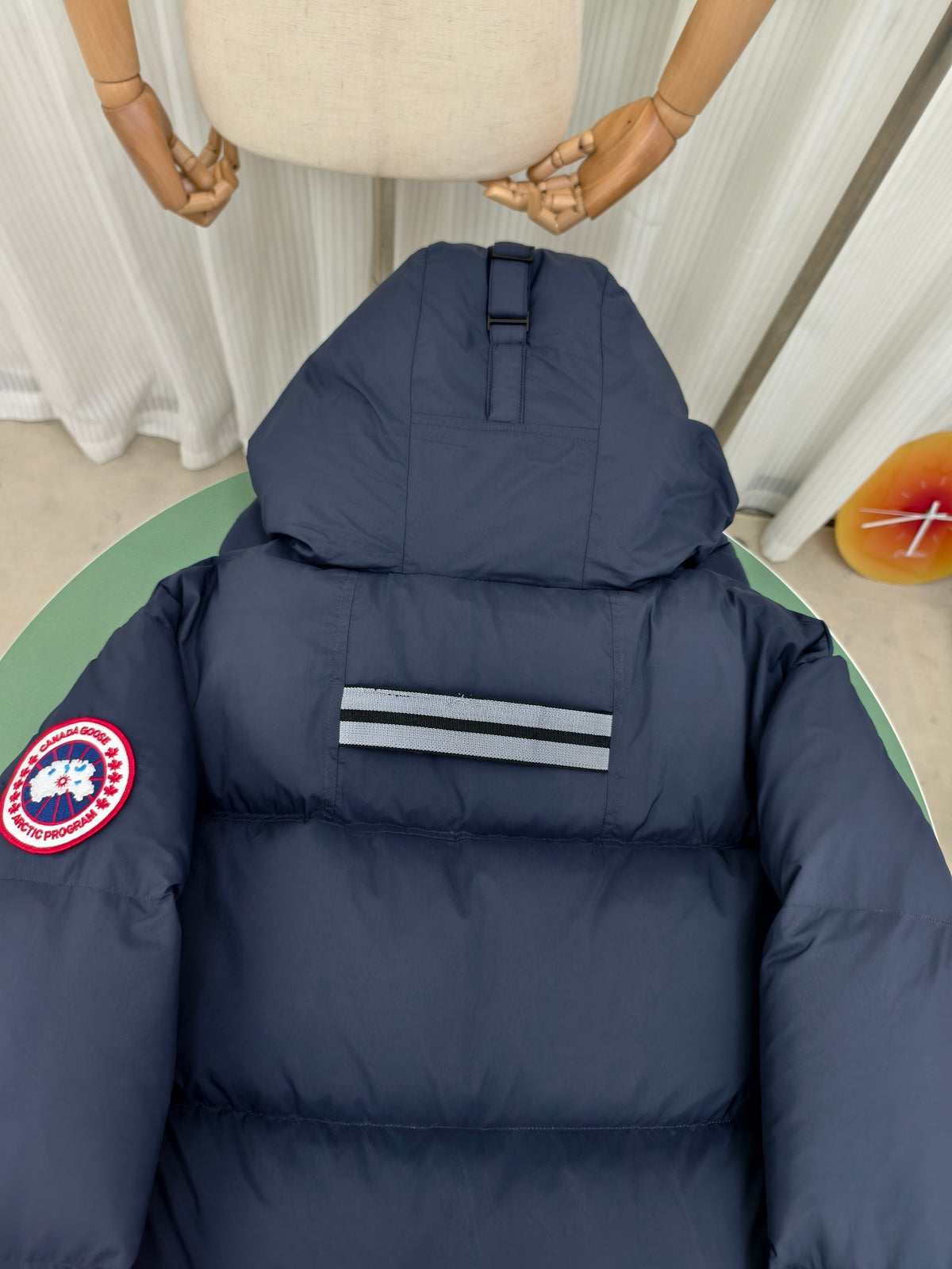 Canada Goose Navy Blue Mid-Length Hooded Puffer – Grid Quilted Padded Hood Arctic Program Badge Canadian Outerwear