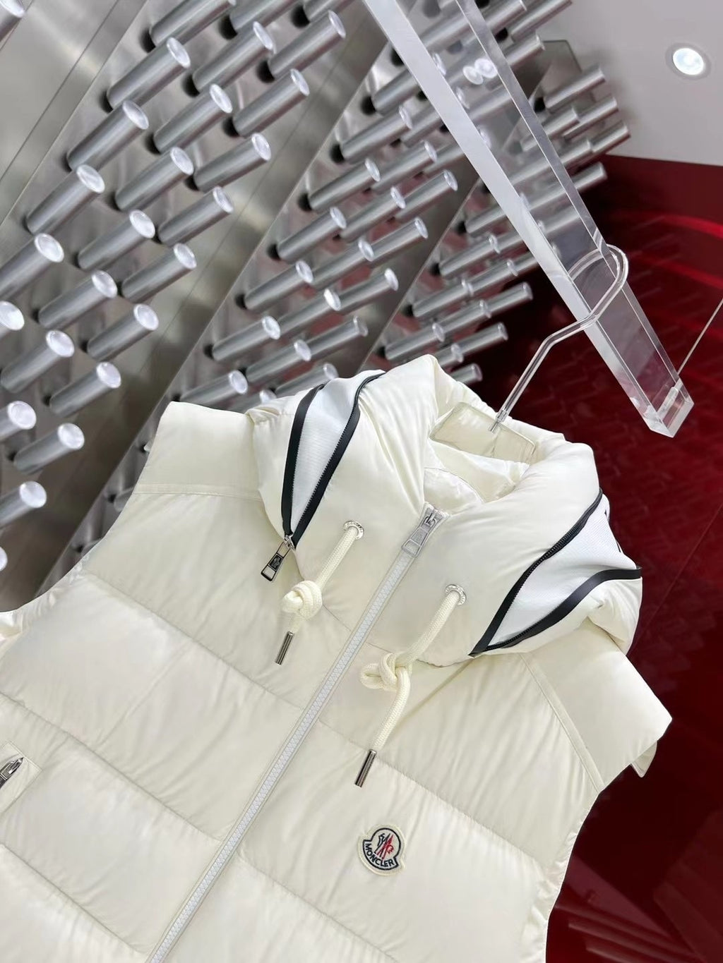 Moncler White Hooded Down Vest – Premium Insulated Sleeveless Jacket