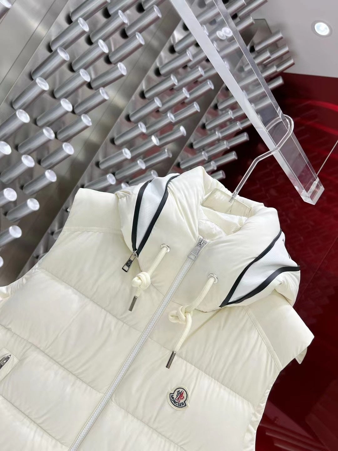Moncler White Hooded Down Vest – Premium Insulated Sleeveless Jacket