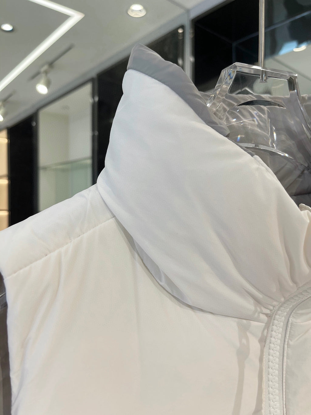 Moncler White Down Vest – Premium Insulated Sleeveless Jacket