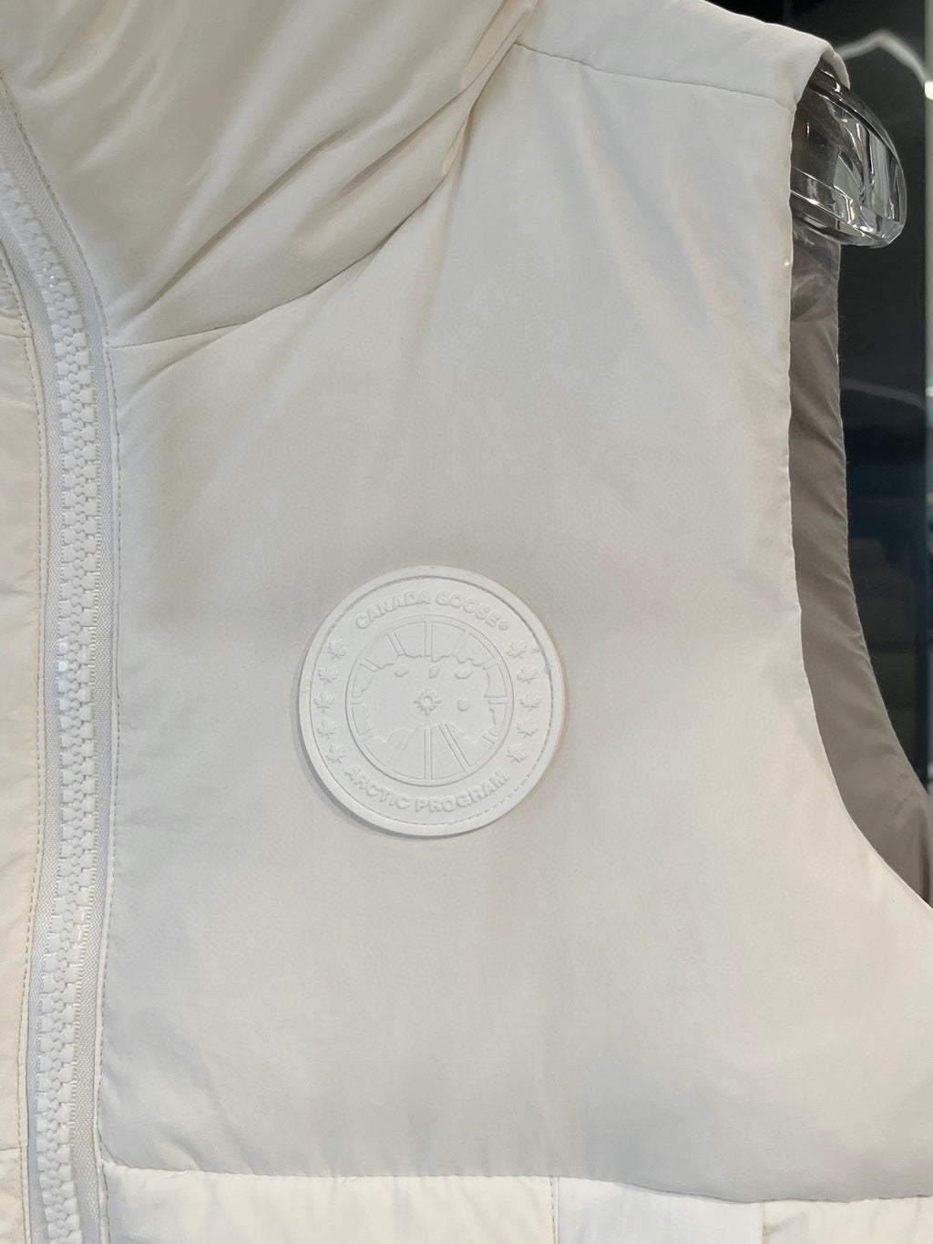 Moncler White Down Vest – Premium Insulated Sleeveless Jacket