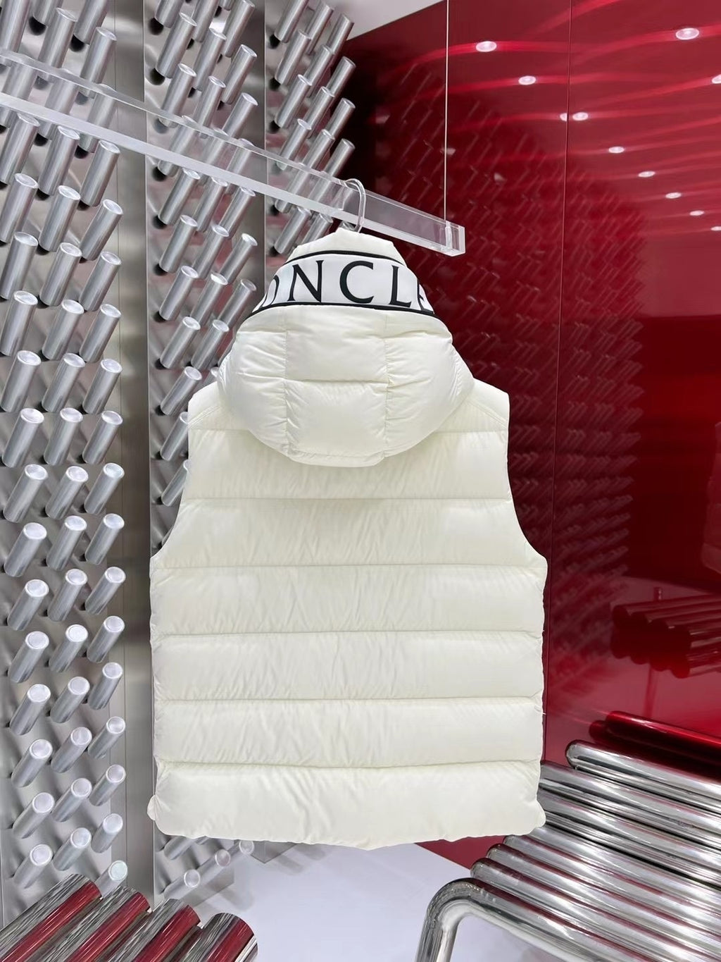 Moncler White Hooded Down Vest – Premium Insulated Sleeveless Jacket