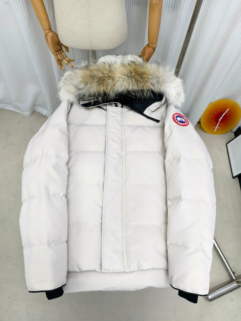 Canada Goose White Arctic Program Down Parka – Hooded Expedition Outerwear