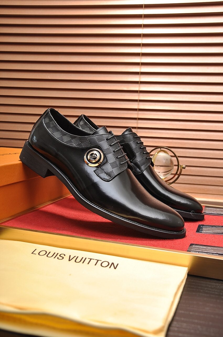 Louis Vuitton Black Glossy Lace-Up Dress Shoes