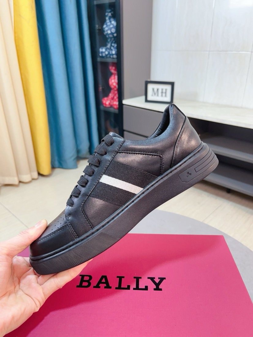 Bally Black Stripe Low-Top Sneakers